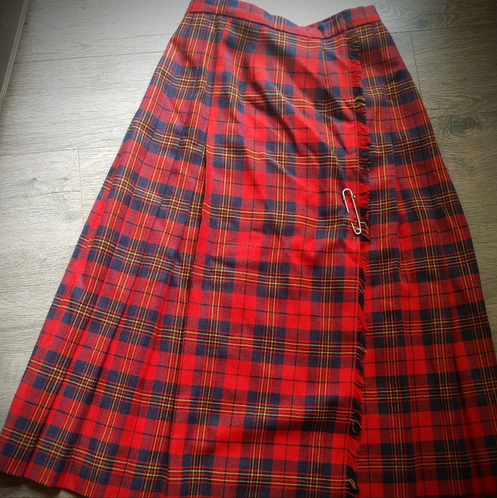 VTG David Brooks 70s/80s Red Tartan Kilt Skirt Sz 8